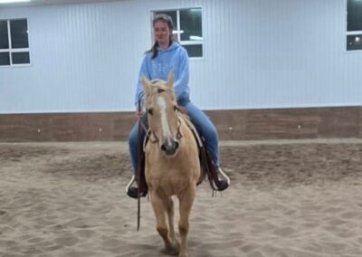 Anna beim reiten in Kanada