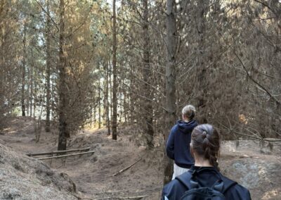 Schülerin beim Wandern in Neuseeland