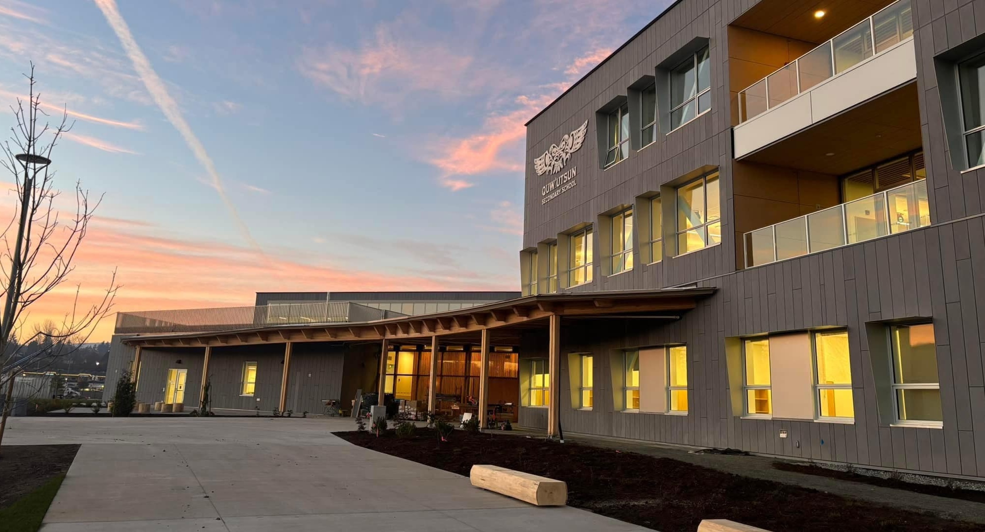 Quw'utsun Secondary School
